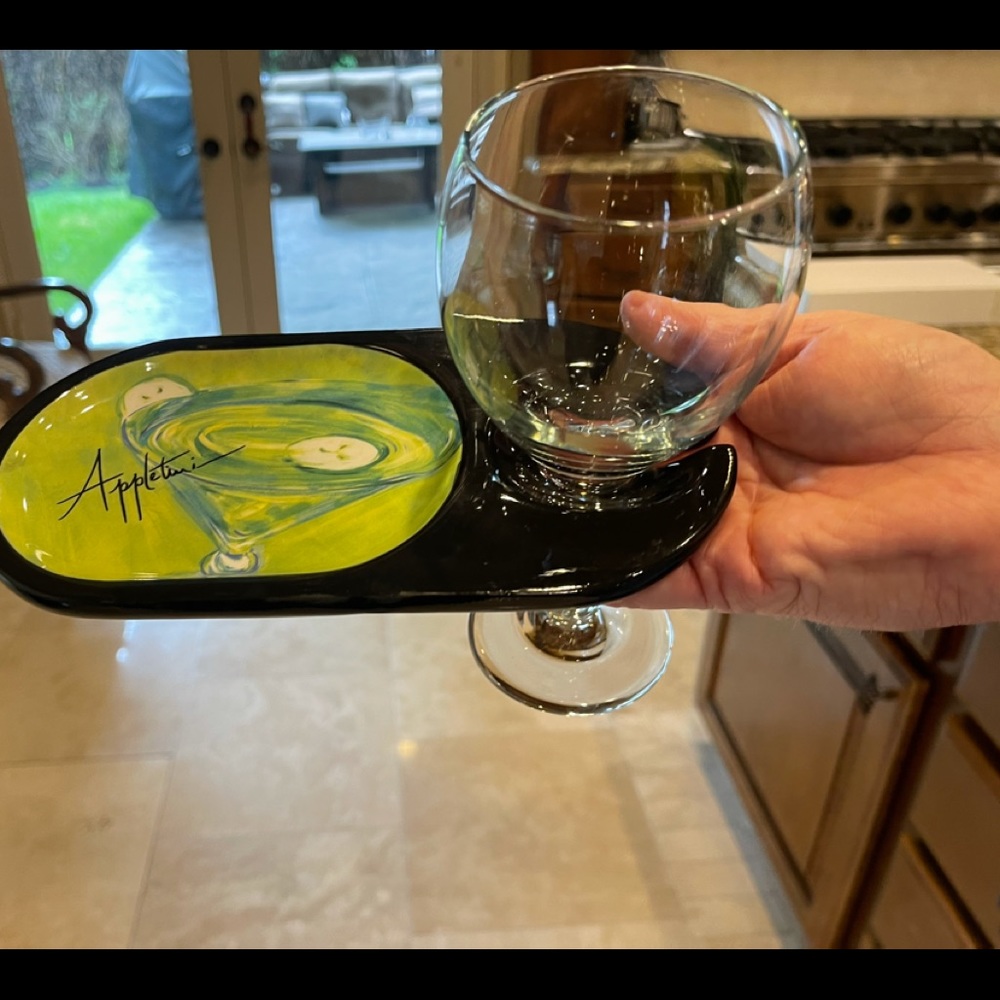 🌷 NEW IN BOXES APPETIZER TRAYS WITH CUT OUT FOR GLASS.